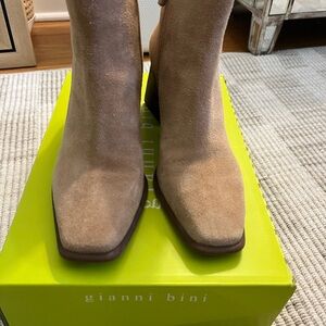 Gianni Bini Beige Suede Heeled Boots